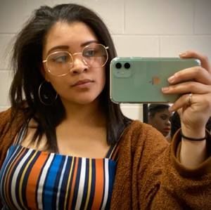 Meet your Posher, Stephanie